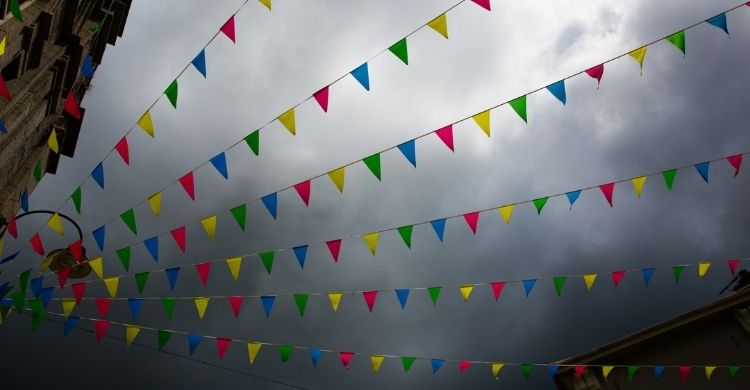 Bunting of various colours in the sky