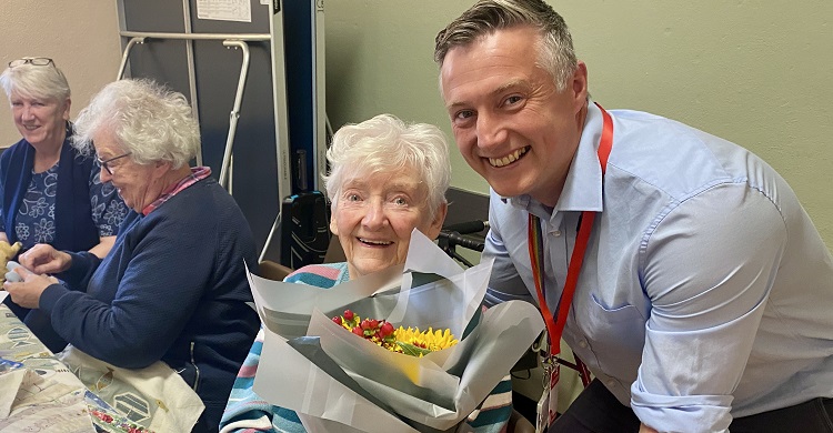 Alex Halsey thanks his Nan for the sensory bears
